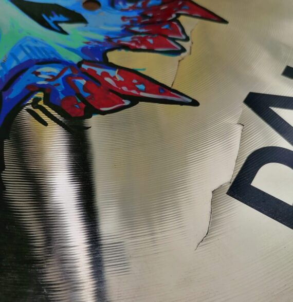 AUTOGRAPHED 18" PAISTE CRASH