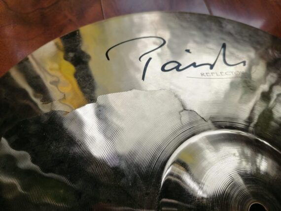 AUTOGRAPHED 18" PAISTE CRASH
