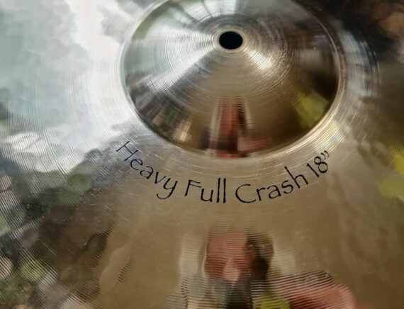 AUTOGRAPHED 18" PAISTE CRASH